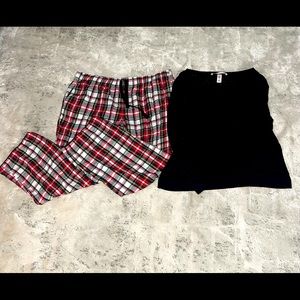 NWOT Victoria’s Secret Pajama Set ❤️❤️